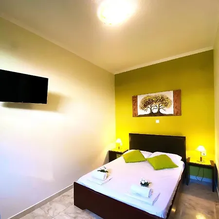 Elia Beach Modern